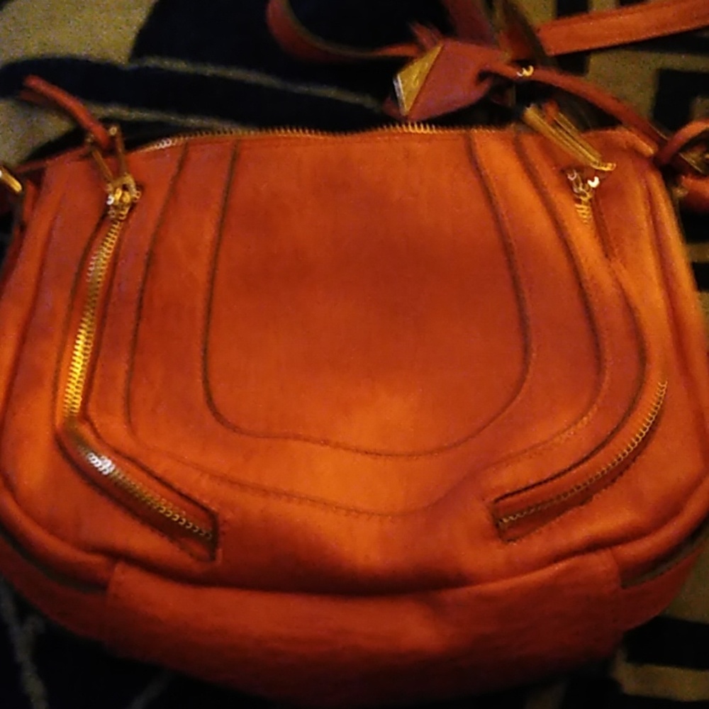 Jessica Simpson purse
